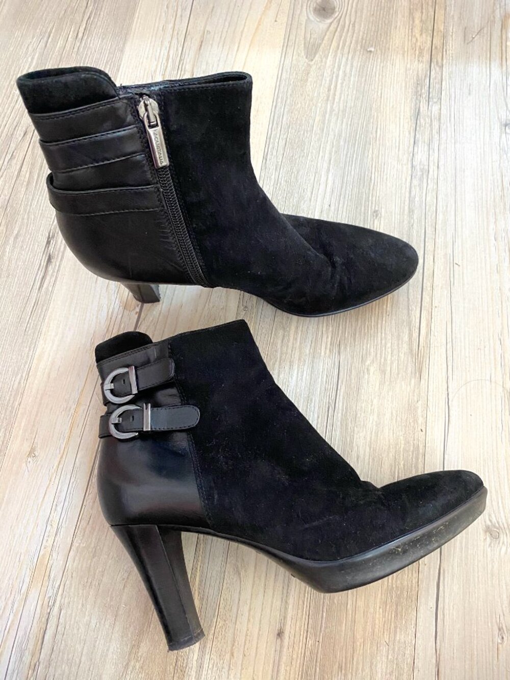Aquatalia Roma Black Suede Leather Bootie Heels Size 7